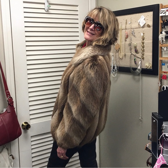 Beaver Fur Jacket - Picture 4 of 7